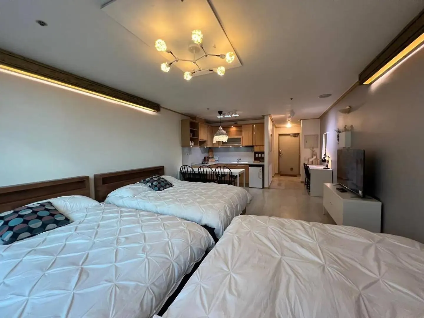 Hongdae Sub 1Min Apartment Seoul 0*,  South Korea